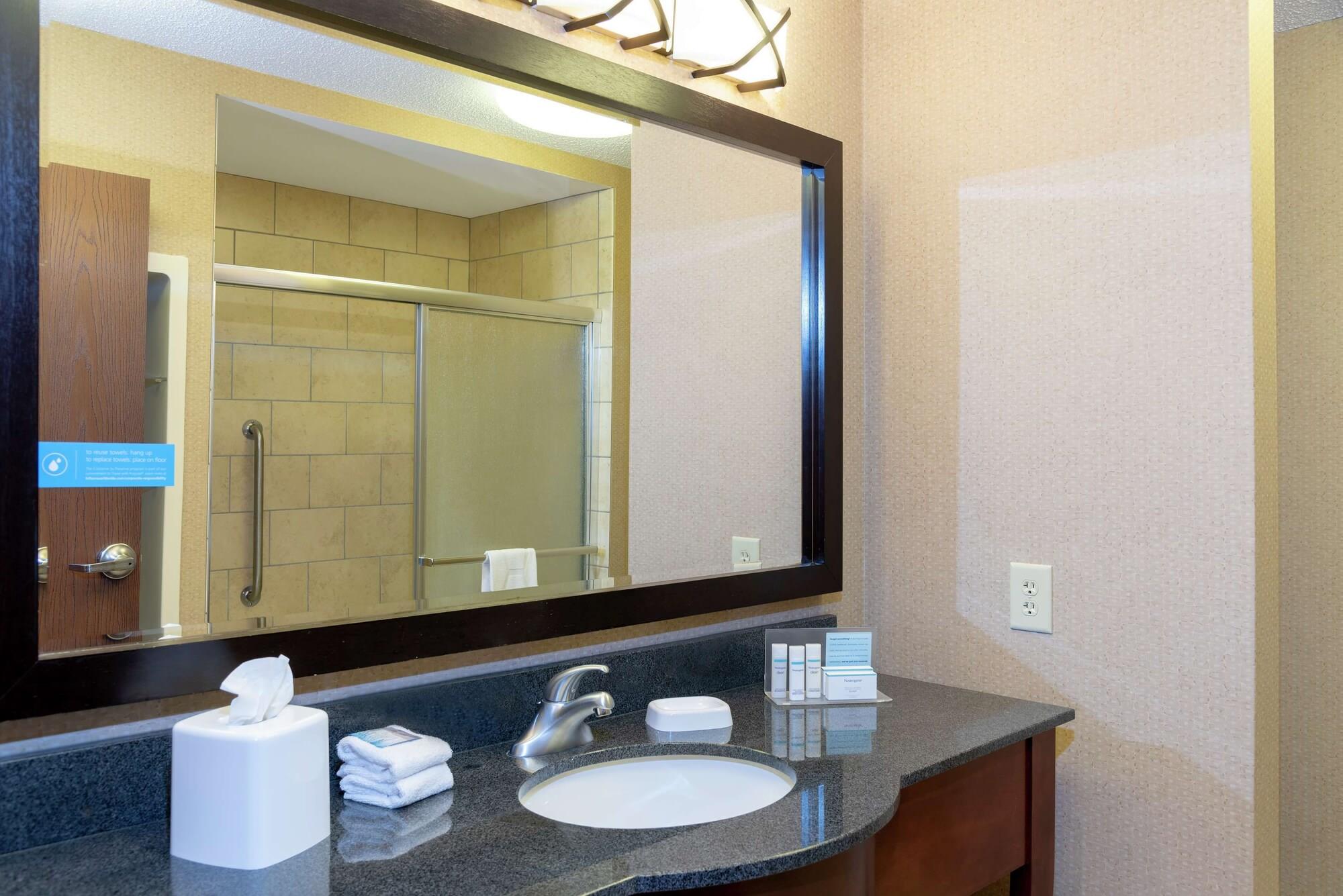 Hampton Inn Warsaw Eksteriør bilde
